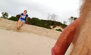 Một người đẹp da ngăm thoải mái với bạn phim sex nhat ban dep trai của cô. Họ hôn nhẹ nhàng trong khi ngồi trên ghế dài. Đứa bé tình quần của mình, kéo ra dương vật của một chàng béo và mang nó vào miệng của mình. Trong các cậu bé nín thở của mình, rên rỉ và ngay lập tức sụp đổ các con trên dương vật.