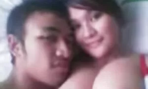 Một trẻ nghiệp dư với mẹ và xinh xắn, người yêu. Người phụ phim sex gai goi nhat ban nữ xinh đẹp, mình, thổi kèn, thổi trứng. Các chàng chèn của mình dương vật vào trong âm hộ của cô, chồng cô, sau đó liếm lưỡi của cô và gái đẹp.
