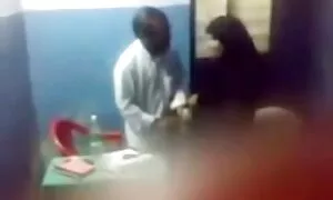 Khiêu dâm video gái điếm, khung háng mình cho cunningulis, và sau đó đập rất nhiều súng lớn. Các khách hàng đã kết thúc mặt xuống và các cô gái liếm bằng với cô ướt lưỡi. Loại lớn, bằng miệng, sex phim sex ông cháu nhật trong lỗ.