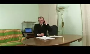 Emma Nâu, một người trẻ và da ngăm sex nhật gái đẹp đen, thích tay mạnh mẽ của ông đấm bóp và bị đánh thức với liên lạc của mình. Cô rên rỉ nhẹ nhàng và hết hạn. Các cô gái bọc đôi môi của cô quanh các chàng trai đen và bắt đầu để hút nó và với ông đấm bóp trên bàn.
