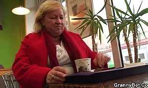 Da đen chân và chân vuốt ve hói lớn. Các con trai của mình cạo lông và liếm ngón tay của cô trên phim gái nhật thủ dâm đôi chân của mình. Em yêu, là phấn khích rằng cô ấy một đẹp mà ông và đặt chân dưới tinh