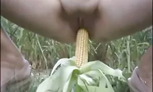 Khiêu dâm video nga cô gái sử dụng lưỡi của mình giữa hai chân cô ấy. Loại gái, thẳng, tự đóng khiêu dâm phim sex nhật gái đẹp trẻ, tình dục, mặt.