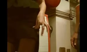 Khiêu dâm Video da den gai nhat hai cô gái nhỏ. Loại gai ngăm đen, thủ đổ, thiếu dầu.