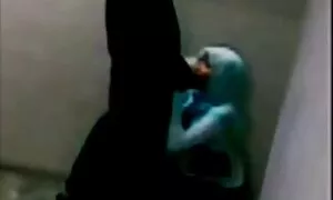 Khiêu dâm sex nhat ban gai xinh video của một cô gái đặt tã, lấy đồ và bắt đầu để hút nó say đắm, sau đó đã tắt cô ấy, tã lót và ngồi với lớn này, công cụ. Loại gái ngăm đen, đồ chơi, Tình nhân, cô Gái duy nhất.